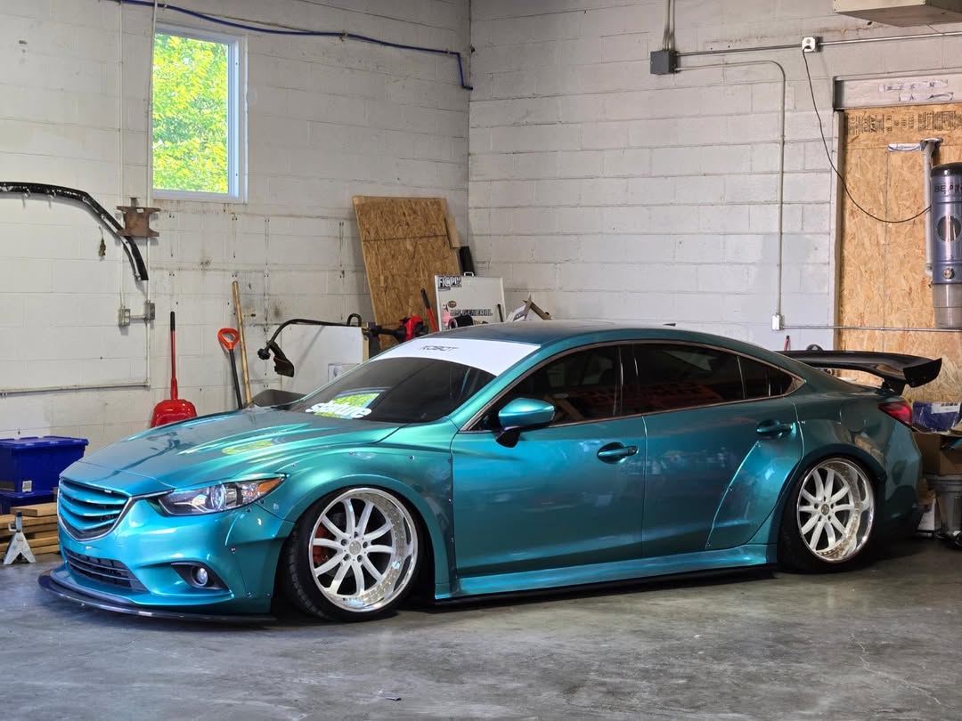 Mazda Mazda6 Sport Grand Touring Singature Carbon Edition & Sport Grand Touring Singature Carbon Edition 2014-2022 (suitable to be installed with ROBOT CRAFTASTMAN widebody kit) with Aftermarket Parts - Widebody Wheel Arches & Side Skirts & Side Skirts Extensions Carbon Fiber / FRP from Robot Craftsman