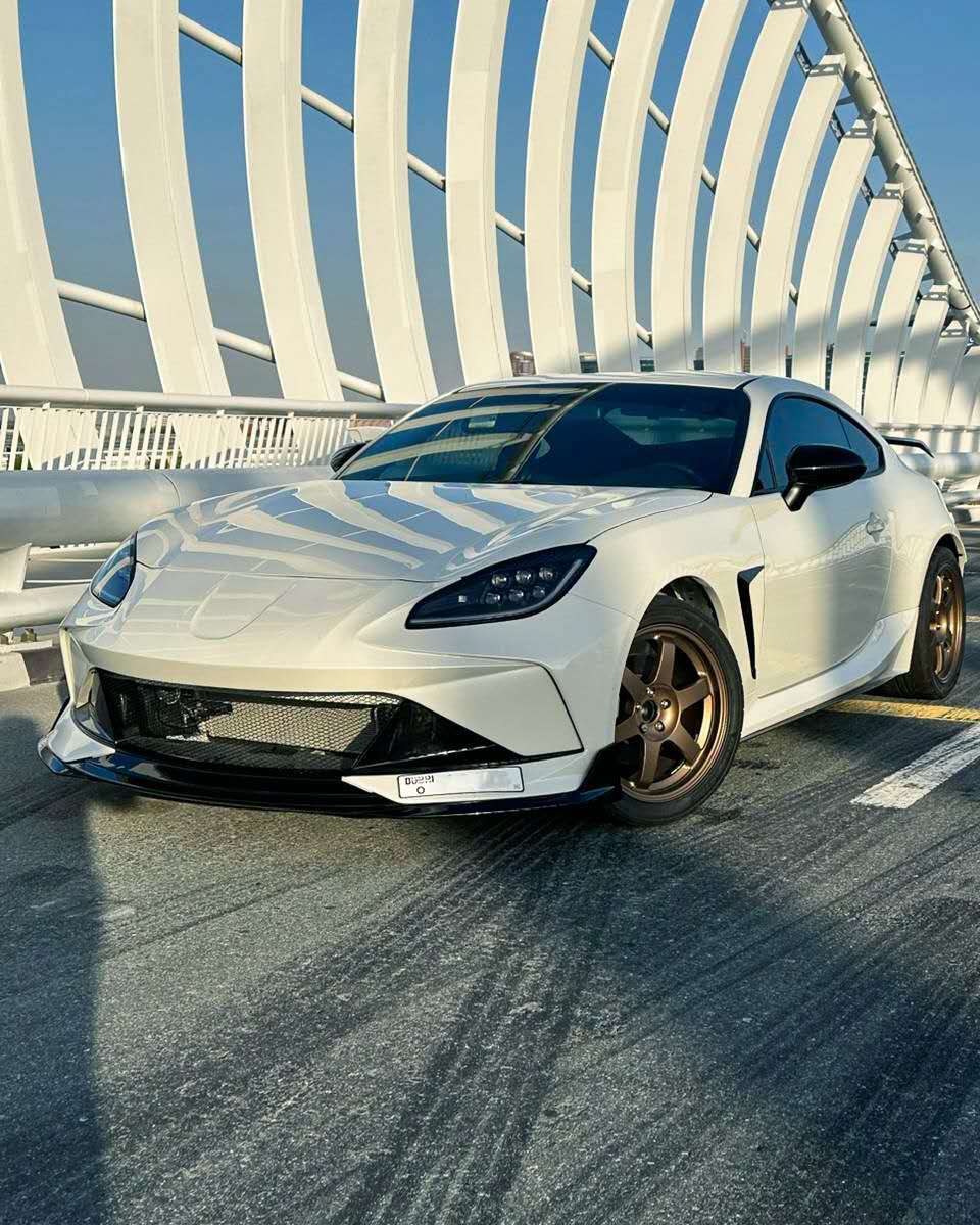 Subaru BRZ ZD8 2022 2023 2024 & Toyota GR86 ZN8 2022 2023 2024 with Aftermarket Parts - "SHINING" Narrow Body Front Fenders & Side Skirts Carbon Fiber / FRP from Robot Craftsman