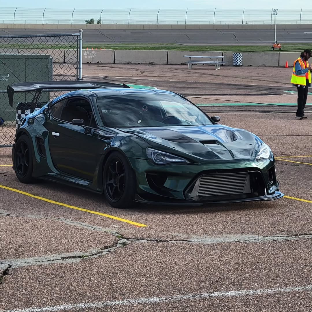 Toyota GT86 86 TRD GT SE Base ZN6 2017 2018 2019 2020 & Scion FR-S FRS ZN6 2013 2014 2015 2016 & BRZ TS Limited Premium ZN6 2013 2014 2015 2016 2017 2018 2019 2020 (compatible with ROBOT widebody kit) with Aftermarket Parts - Front Fenders Replacement & Rear Quarter Fender Flares & Side Skirts Carbon Fiber / FRP from Robot Craftsman