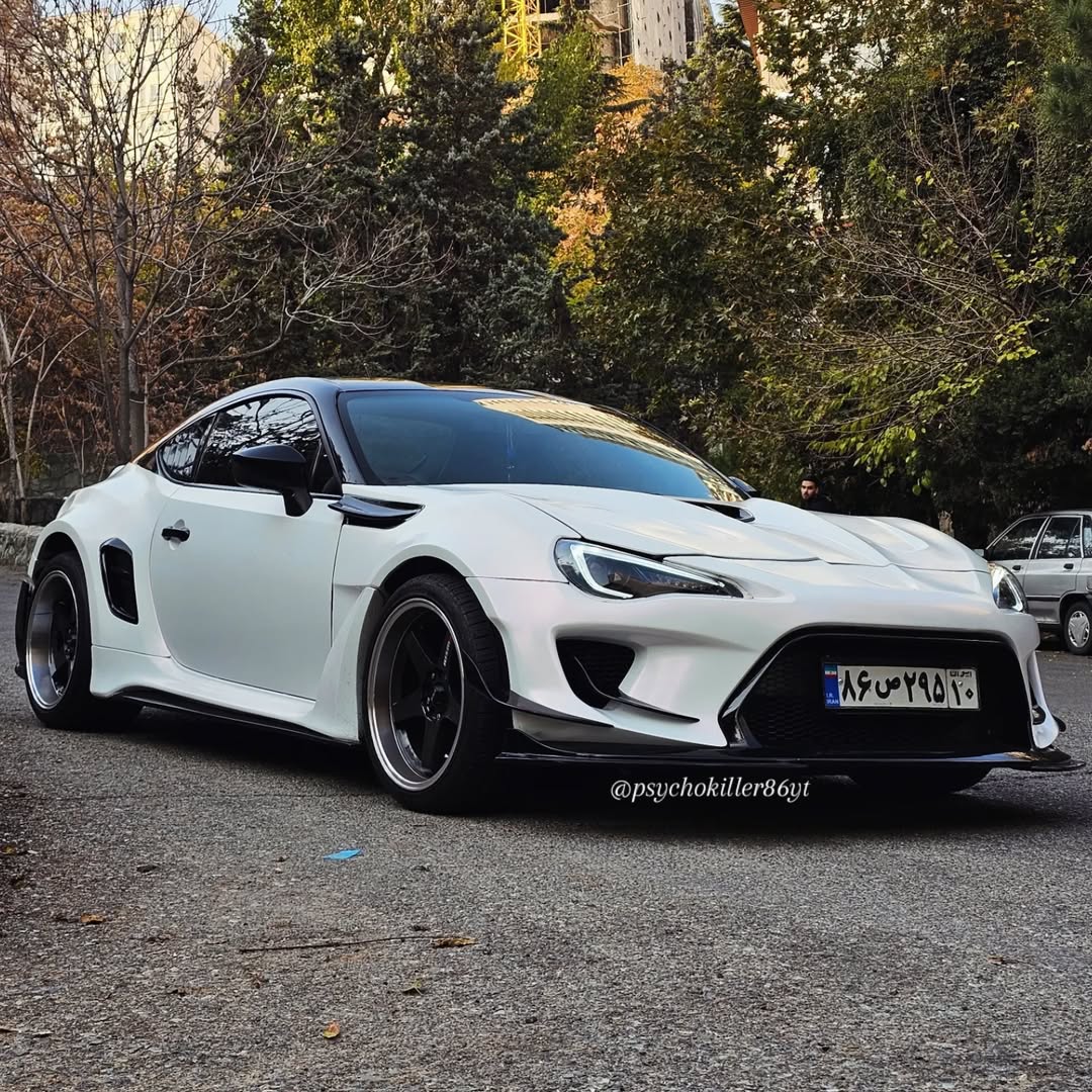 Toyota GT86 86 TRD GT SE Base ZN6 2017 2018 2019 2020 & Scion FR-S FRS ZN6 2013 2014 2015 2016 & BRZ TS Limited Premium ZN6 2013 2014 2015 2016 2017 2018 2019 2020 (compatible with ROBOT widebody kit) with Aftermarket Parts - Front Fenders Replacement & Rear Quarter Fender Flares & Side Skirts Carbon Fiber / FRP from Robot Craftsman