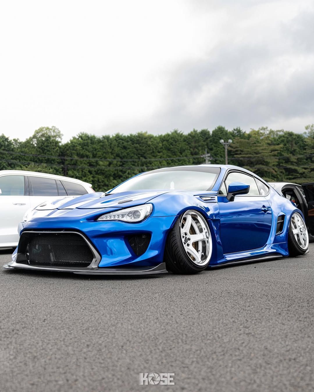 Toyota GT86 86 TRD GT SE Base ZN6 2017 2018 2019 2020 & Scion FR-S FRS ZN6 2013 2014 2015 2016 & BRZ TS Limited Premium ZN6 2013 2014 2015 2016 2017 2018 2019 2020 (compatible with ROBOT widebody kit) with Aftermarket Parts - Front Fenders Replacement & Rear Quarter Fender Flares & Side Skirts Carbon Fiber / FRP from Robot Craftsman
