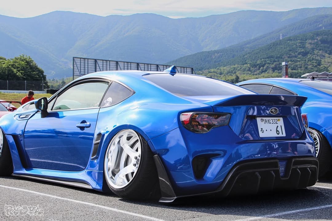 Toyota GT86 86 TRD GT SE Base ZN6 2017 2018 2019 2020 & Scion FR-S FRS ZN6 2013 2014 2015 2016 & BRZ TS Limited Premium ZN6 2013 2014 2015 2016 2017 2018 2019 2020 (compatible with ROBOT widebody kit) with Aftermarket Parts - Rear Bumper & Diffuser Carbon Fiber / FRP from Robot Craftsman