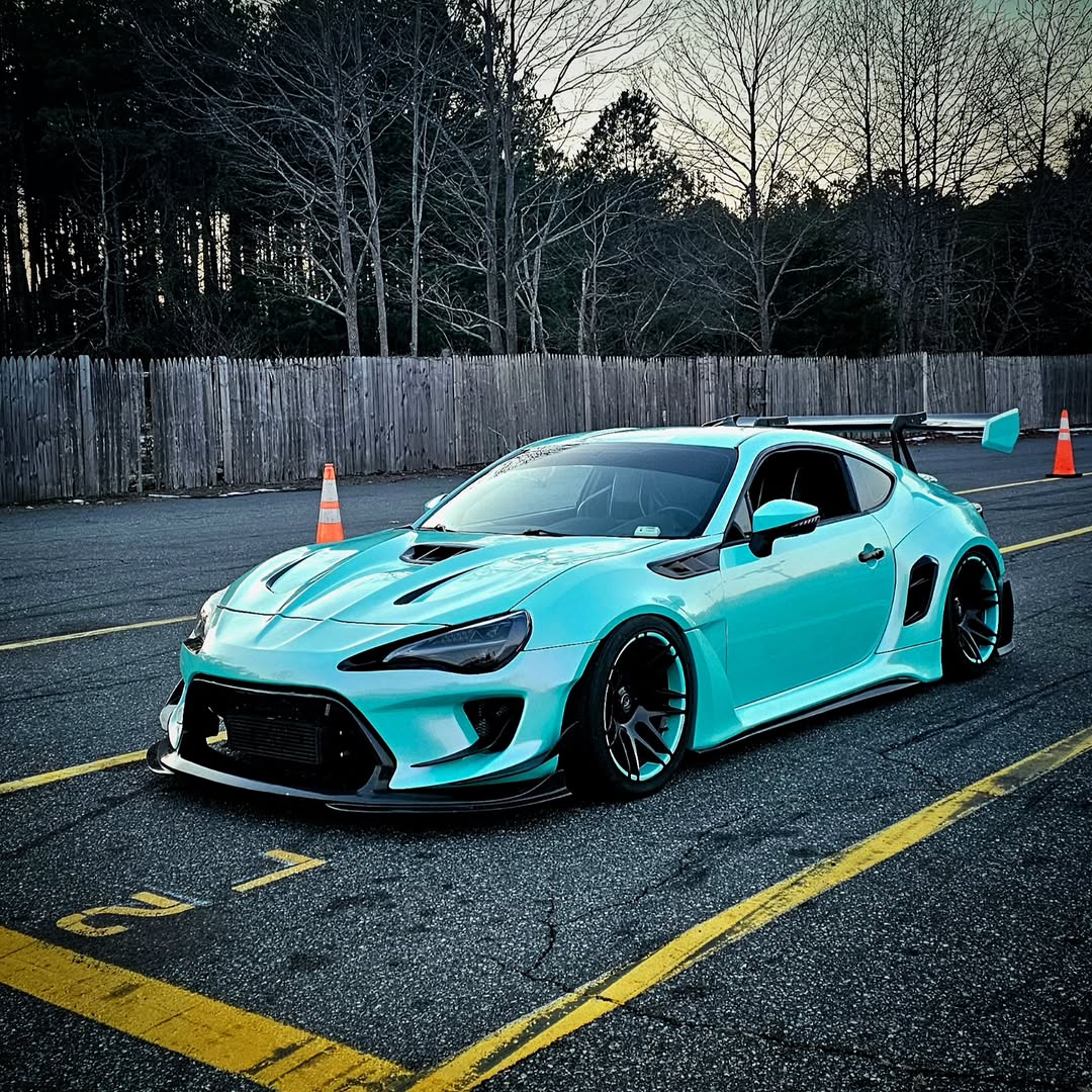 Toyota GT86 86 TRD GT SE Base ZN6 2017 2018 2019 2020 & Scion FR-S FRS ZN6 2013 2014 2015 2016 & BRZ TS Limited Premium ZN6 2013 2014 2015 2016 2017 2018 2019 2020 (compatible with ROBOT widebody kit) with Aftermarket Parts - Front Fenders Replacement & Rear Quarter Fender Flares & Side Skirts Carbon Fiber / FRP from Robot Craftsman