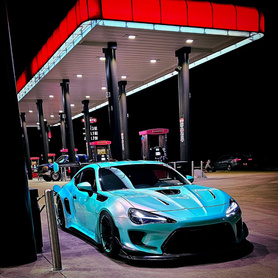 Toyota GT86 86 TRD GT SE Base ZN6 2017 2018 2019 2020 & Scion FR-S FRS ZN6 2013 2014 2015 2016 & BRZ TS Limited Premium ZN6 2013 2014 2015 2016 2017 2018 2019 2020 (compatible with ROBOT widebody kit) with Aftermarket Parts - Front Fenders Replacement & Rear Quarter Fender Flares & Side Skirts Carbon Fiber / FRP from Robot Craftsman