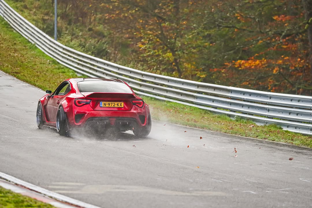 Toyota GT86 86 TRD GT SE Base ZN6 2017 2018 2019 2020 & Scion FR-S FRS ZN6 2013 2014 2015 2016 & BRZ TS Limited Premium ZN6 2013 2014 2015 2016 2017 2018 2019 2020 (compatible with ROBOT widebody kit) with Aftermarket Parts - Rear Bumper & Diffuser Carbon Fiber / FRP from Robot Craftsman