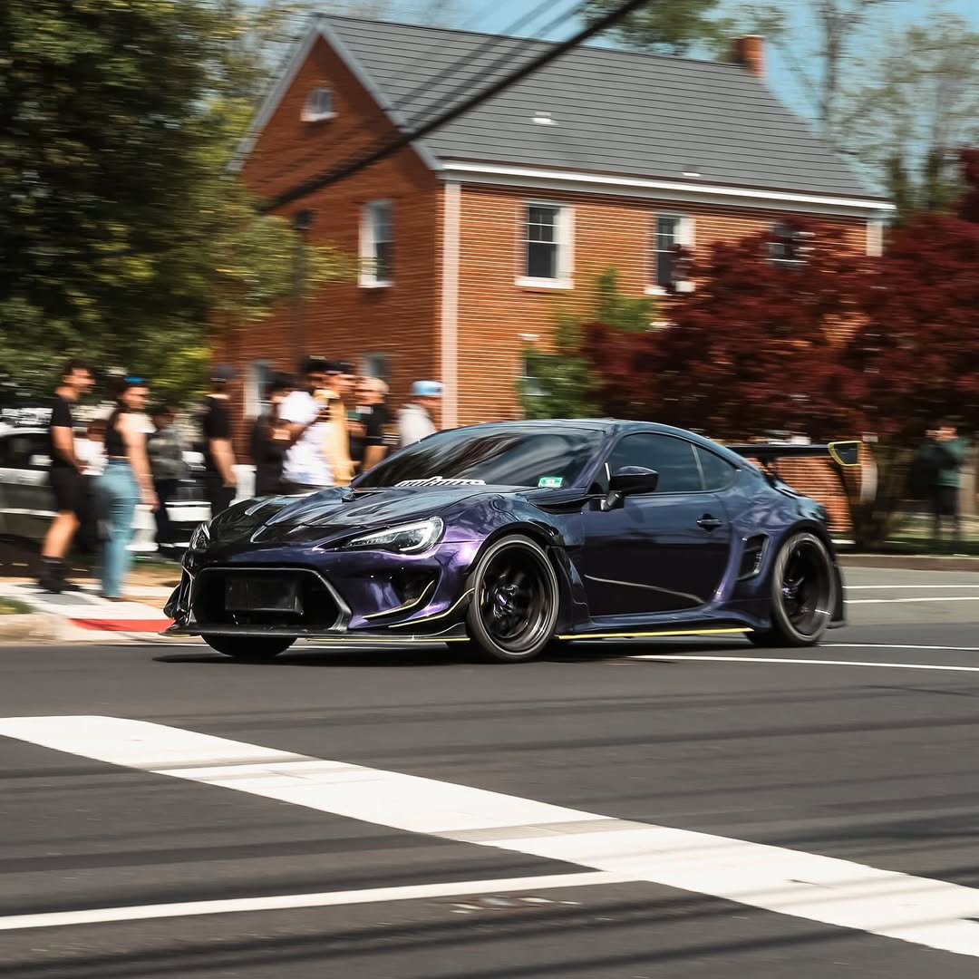 Toyota GT86 86 TRD GT SE Base ZN6 2017 2018 2019 2020 & Scion FR-S FRS ZN6 2013 2014 2015 2016 & BRZ TS Limited Premium ZN6 2013 2014 2015 2016 2017 2018 2019 2020 (compatible with ROBOT widebody kit) with Aftermarket Parts - Front Fenders Replacement & Rear Quarter Fender Flares & Side Skirts Carbon Fiber / FRP from Robot Craftsman