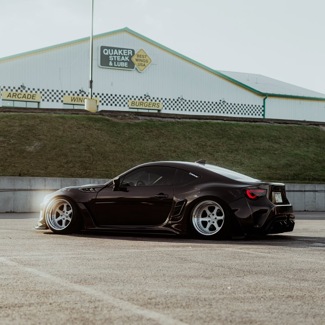 Toyota GT86 86 TRD GT SE Base ZN6 2017 2018 2019 2020 & Scion FR-S FRS ZN6 2013 2014 2015 2016 & BRZ TS Limited Premium ZN6 2013 2014 2015 2016 2017 2018 2019 2020 (compatible with ROBOT widebody kit) with Aftermarket Parts - Front Fenders Replacement & Rear Quarter Fender Flares & Side Skirts Carbon Fiber / FRP from Robot Craftsman