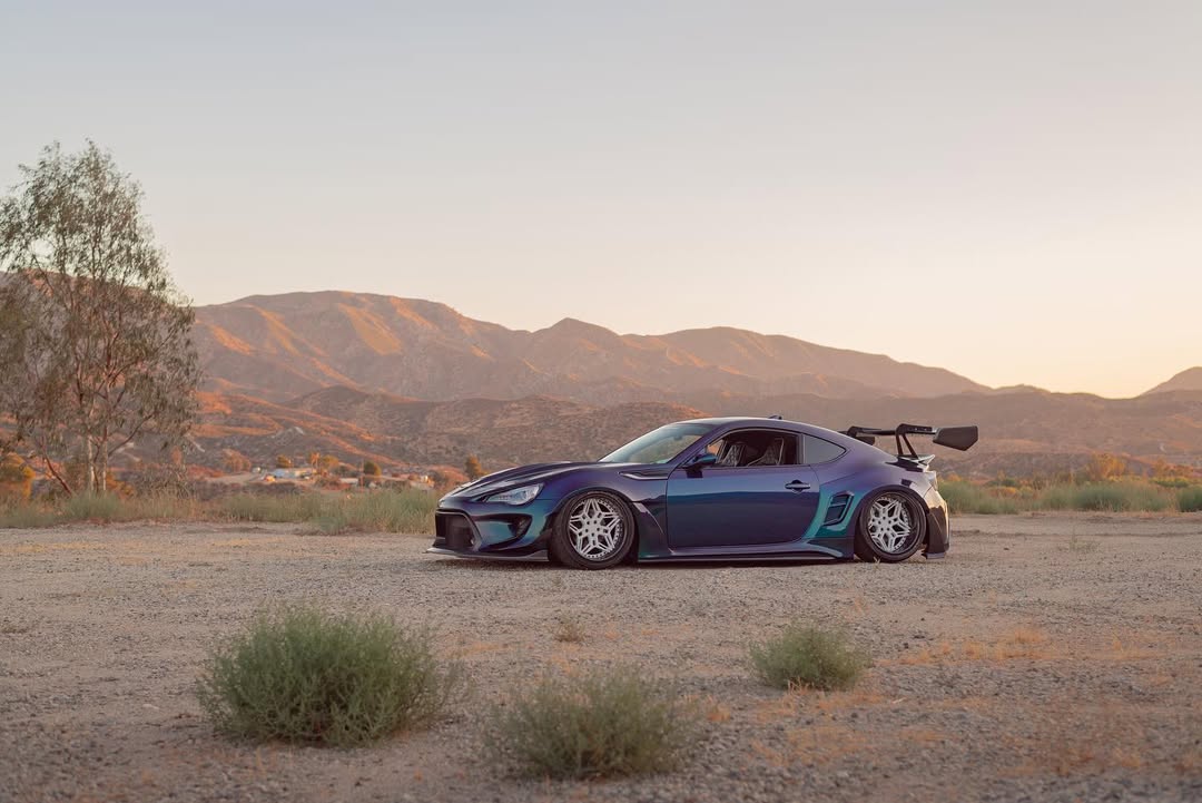 Toyota GT86 86 TRD GT SE Base ZN6 2017 2018 2019 2020 & Scion FR-S FRS ZN6 2013 2014 2015 2016 & BRZ TS Limited Premium ZN6 2013 2014 2015 2016 2017 2018 2019 2020 (compatible with ROBOT widebody kit) with Aftermarket Parts - Front Fenders Replacement & Rear Quarter Fender Flares & Side Skirts Carbon Fiber / FRP from Robot Craftsman