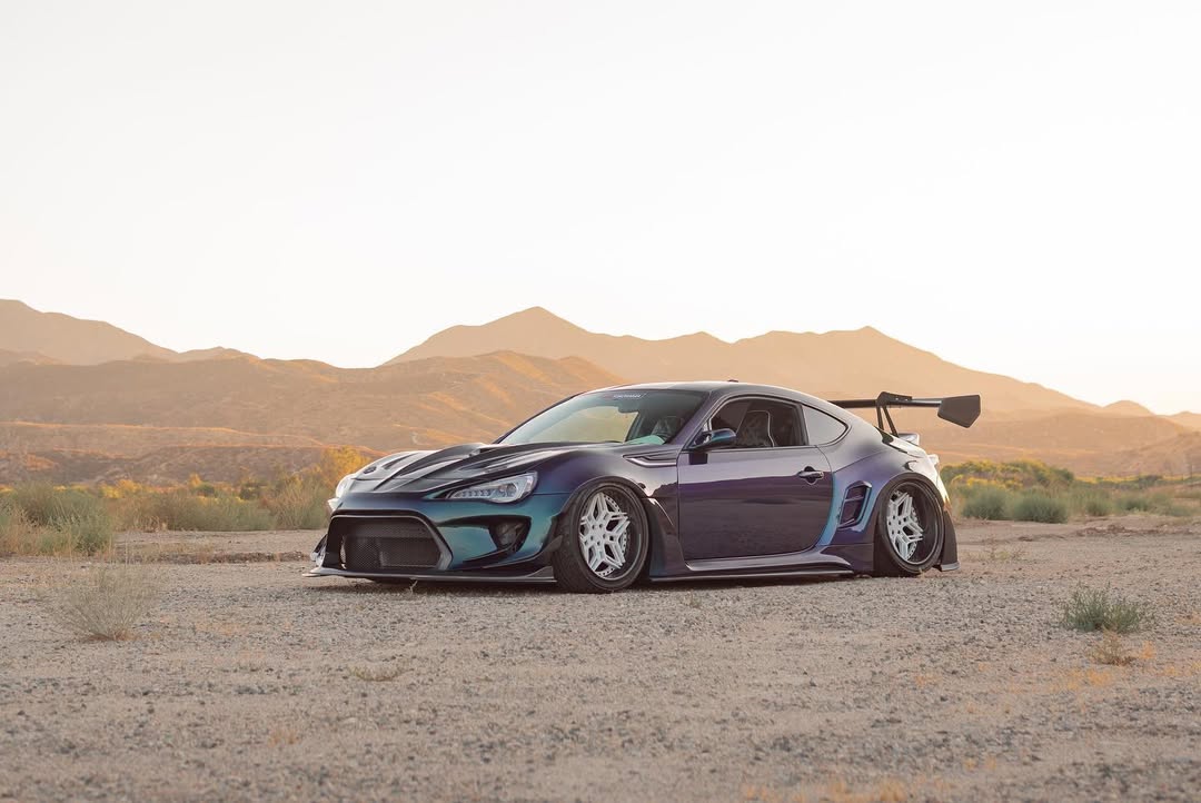 Toyota GT86 86 TRD GT SE Base ZN6 2017 2018 2019 2020 & Scion FR-S FRS ZN6 2013 2014 2015 2016 & BRZ TS Limited Premium ZN6 2013 2014 2015 2016 2017 2018 2019 2020 (compatible with ROBOT widebody kit) with Aftermarket Parts - Front Fenders Replacement & Rear Quarter Fender Flares & Side Skirts Carbon Fiber / FRP from Robot Craftsman