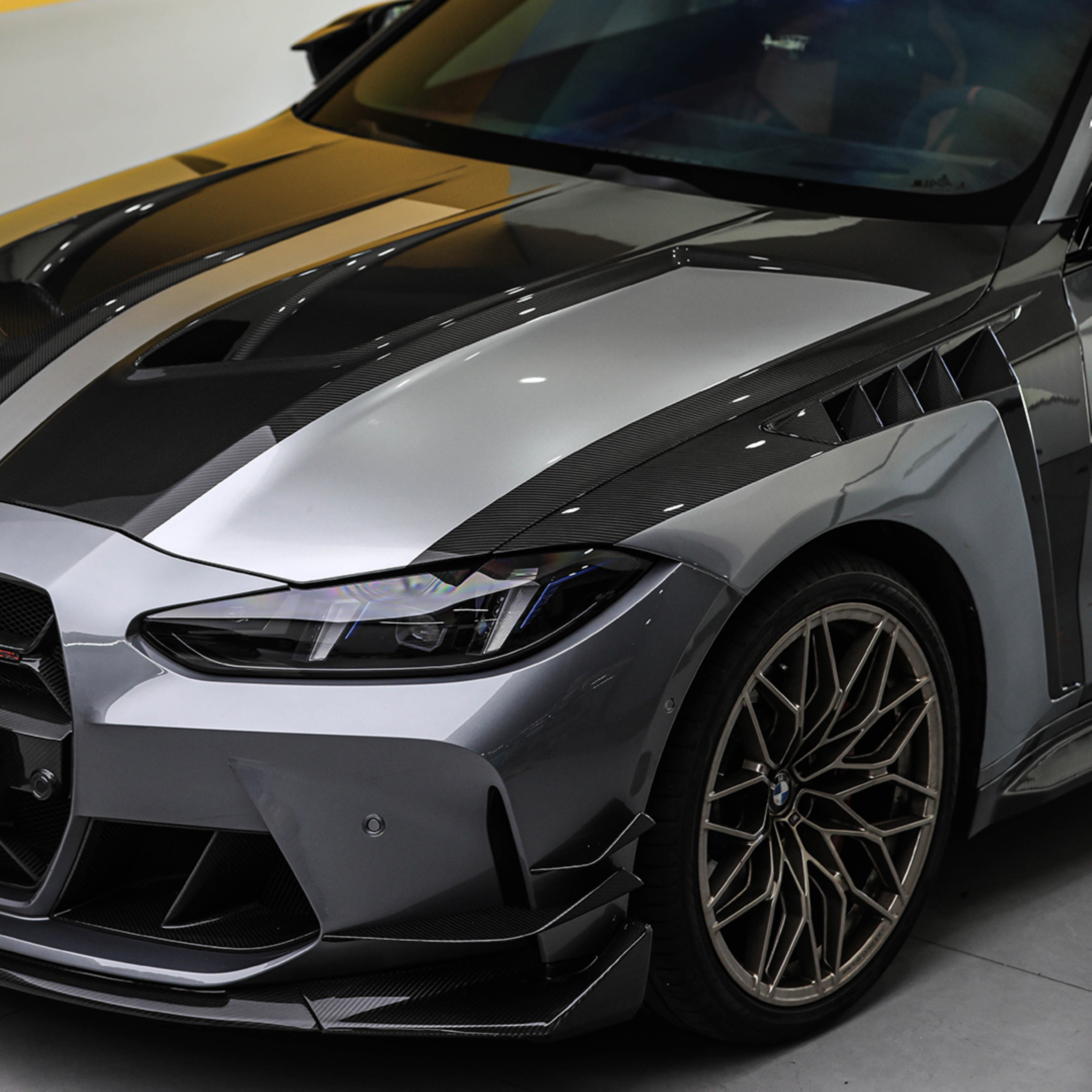 BMW M3 G80 G81 & M4 G82 G83 2021-ON with Aftermarket Parts - V1 Front Fenders Dry Pre-preg Carbon Fiber from SOOQOO USA