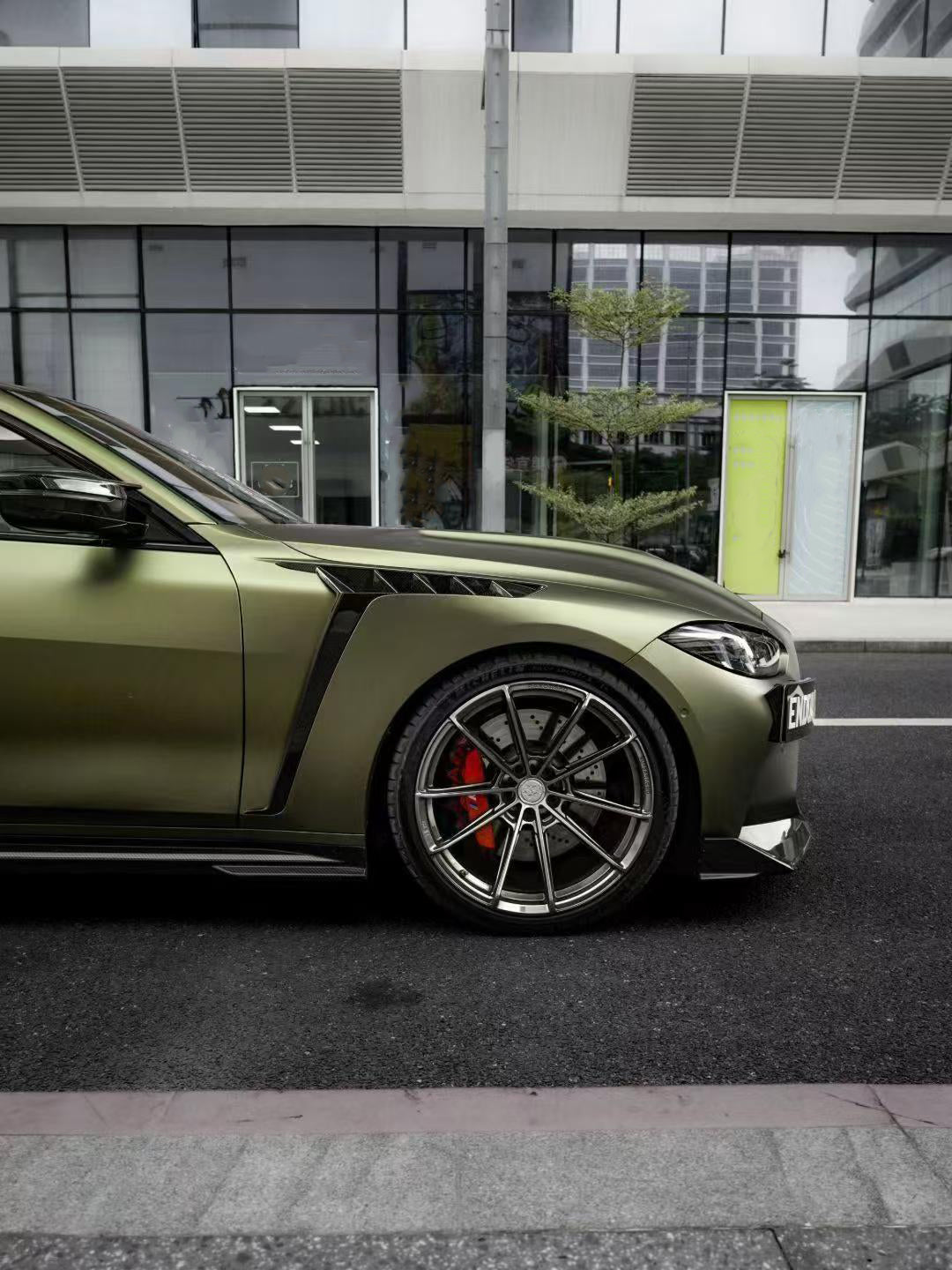 BMW M3 G80 G81 & M4 G82 G83 2021-ON with Aftermarket Parts - Front Fenders Dry Pre-preg Carbon Fiber / FRP from SOOQOO USA