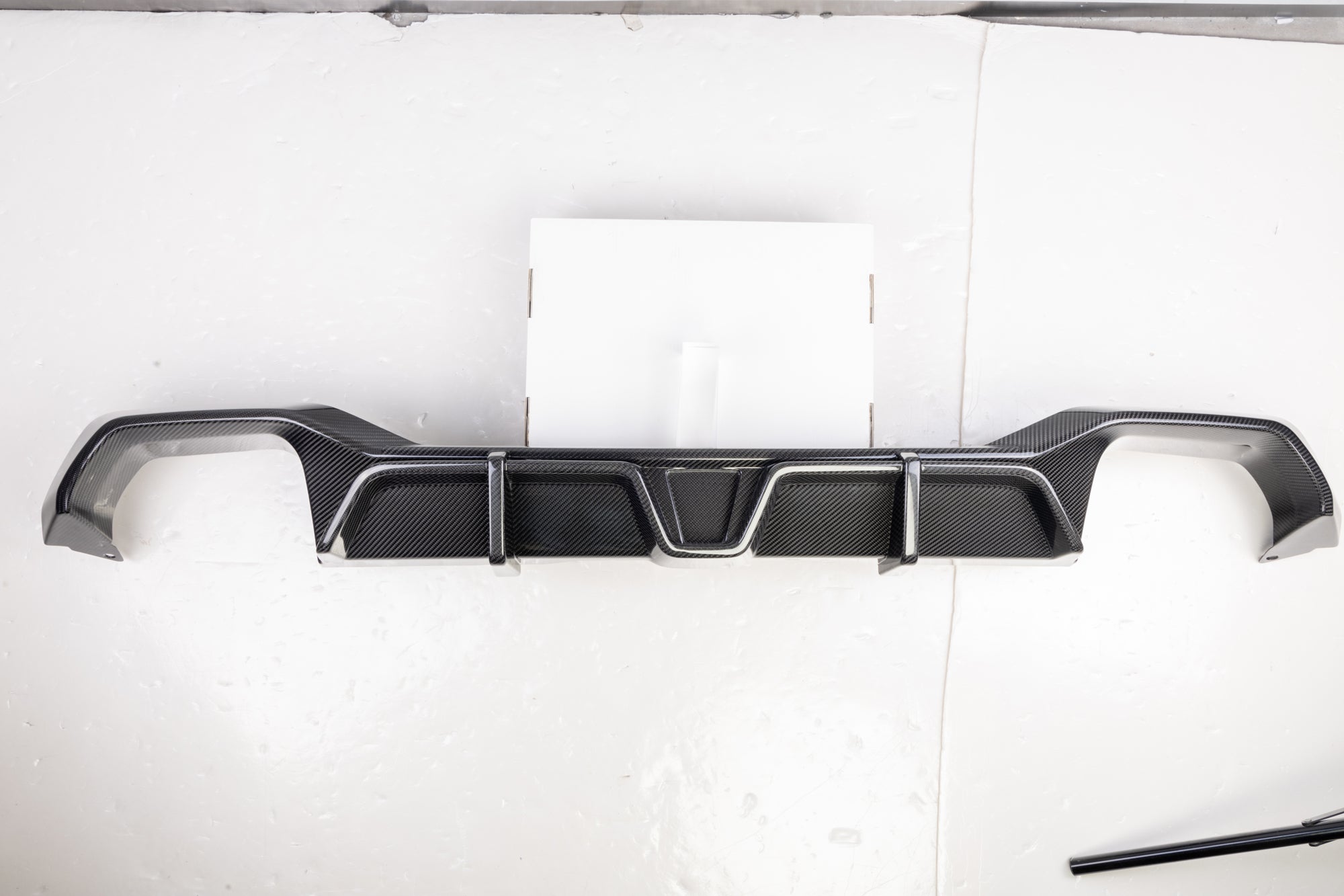 BMW X3 M40i s/xDrive 30i (with M-package bumper) G01 LCI 2022-ON & X4 M40 xDrive 30i (with M-package bumper) G02 LCI 2022-ON with Aftermarket Parts - Without Light Rear Diffuser Dry Pre-preg Carbon Fiber?from SOOQOO USA
