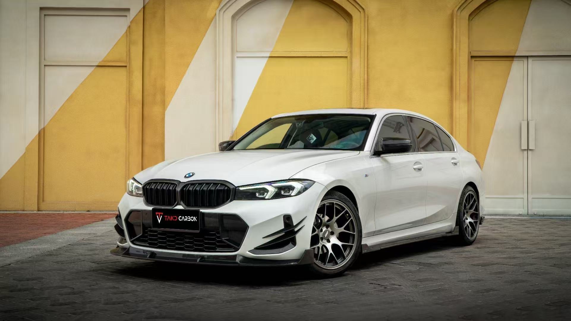 BMW 3 Series 330i M340i LCI G20 G21 2023-ON with Aftermarket Parts - Grill Pre-preg Carbon Fiber from TAKD Carbon