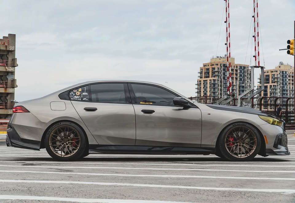 BMW 5 Series 530 540 & i5 e/x Drive40 M60 G60 G61 2024-ON with Aftermarket Parts - V1 Style Side Skirts Pre-preg Carbon Fiber from TAKD Carbon