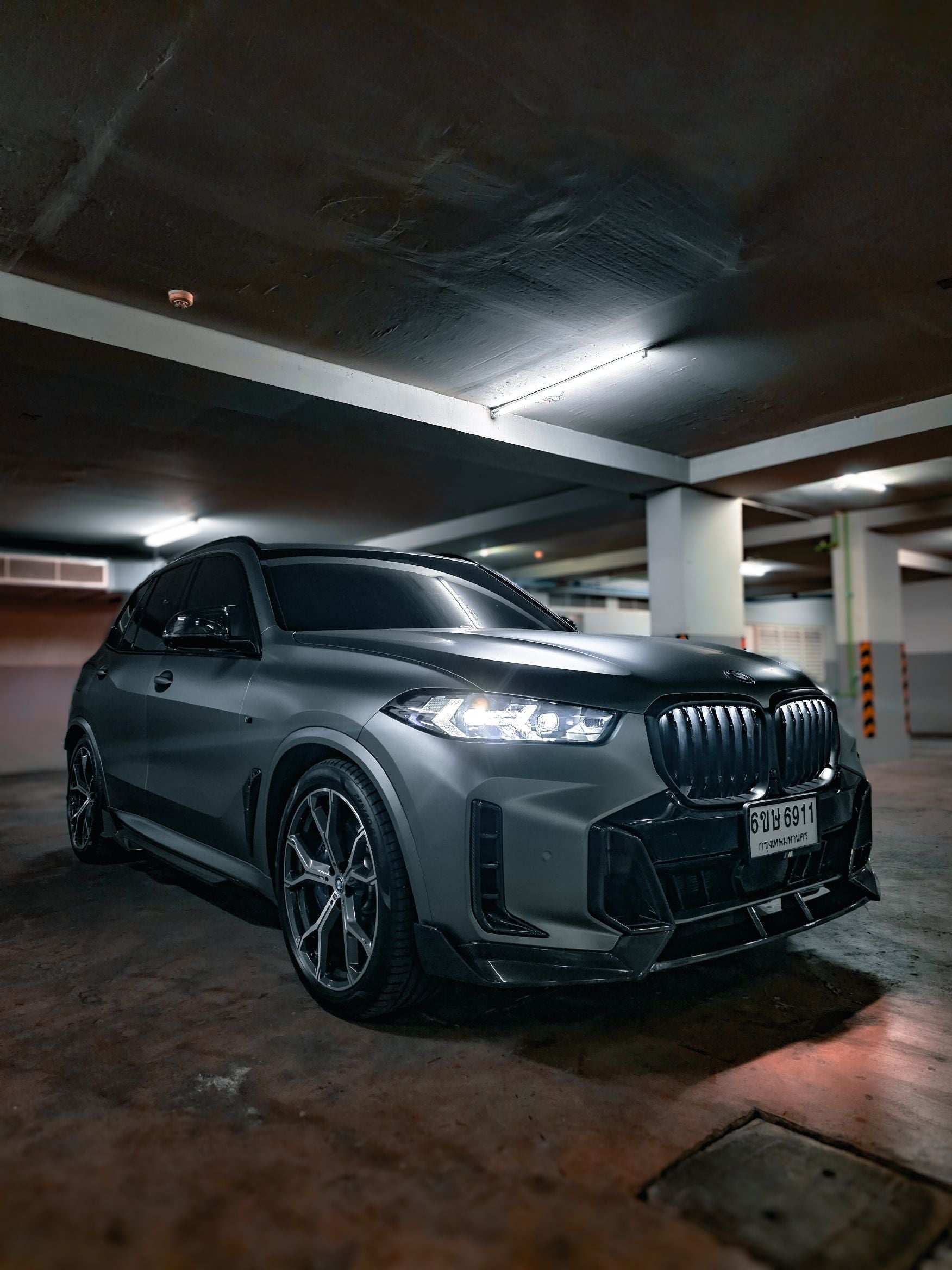 BMW X5 G05 M50i & X/S Drive 40i (with M-Package) Pre-LCI 2019 2020 2021 with Aftermarket Parts - Front Lip Pre-preg Carbon Fiber from TAKD Carbon