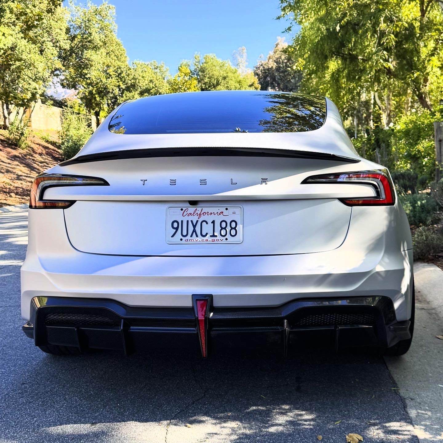 Tesla Model 3 Highland / Performance 2024-ON with Aftermarket Parts - Hacker Narrow Body Rear Bumper & Diffuser Carbon Fiber / FRP from Robot Craftsman