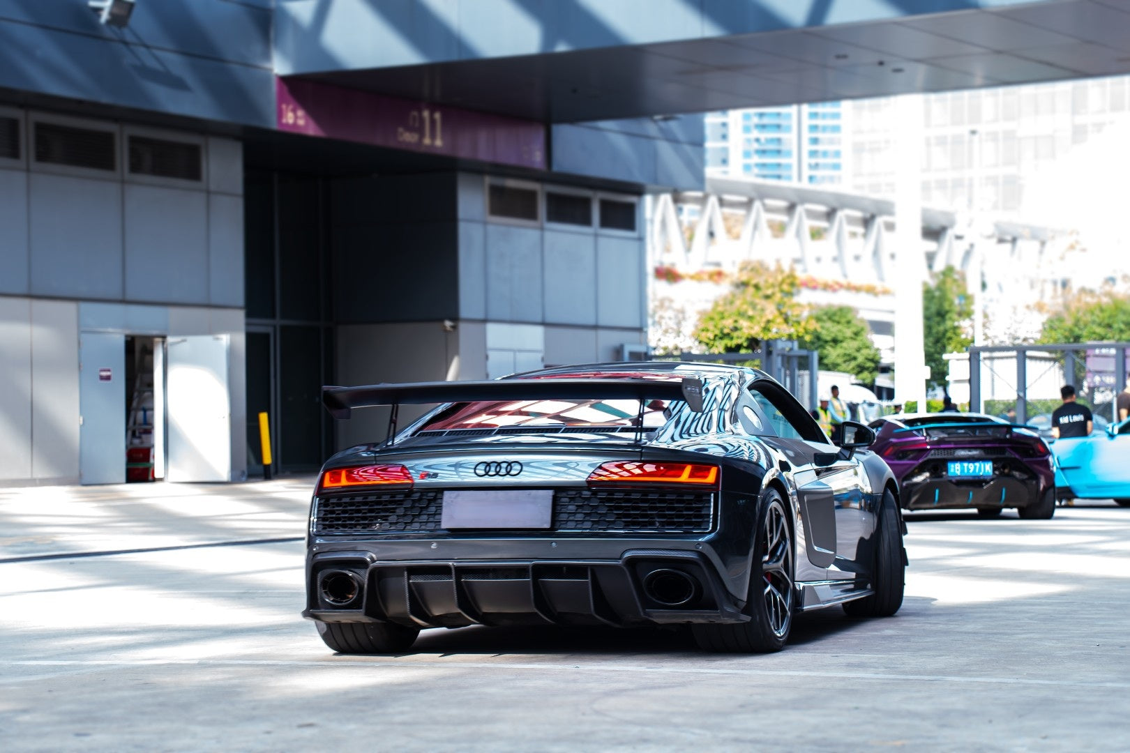 Audi R8 Gen 2 2017 2018 2019 2020 2021 2022 2023 with Aftermarket Parts - GT V2 Style Rear Wing Dry Pre-preg Carbon Fiber from Ventus Veloce