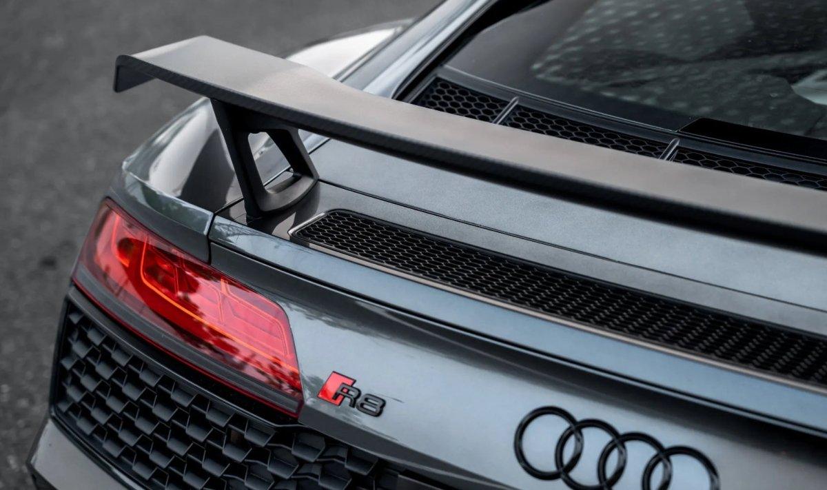 Audi R8 Gen 2 2017 2018 2019 2020 2021 2022 2023 with Aftermarket Parts - V1 Style Rear Wing Dry Pre-preg Carbon Fiber from Ventus Veloce
