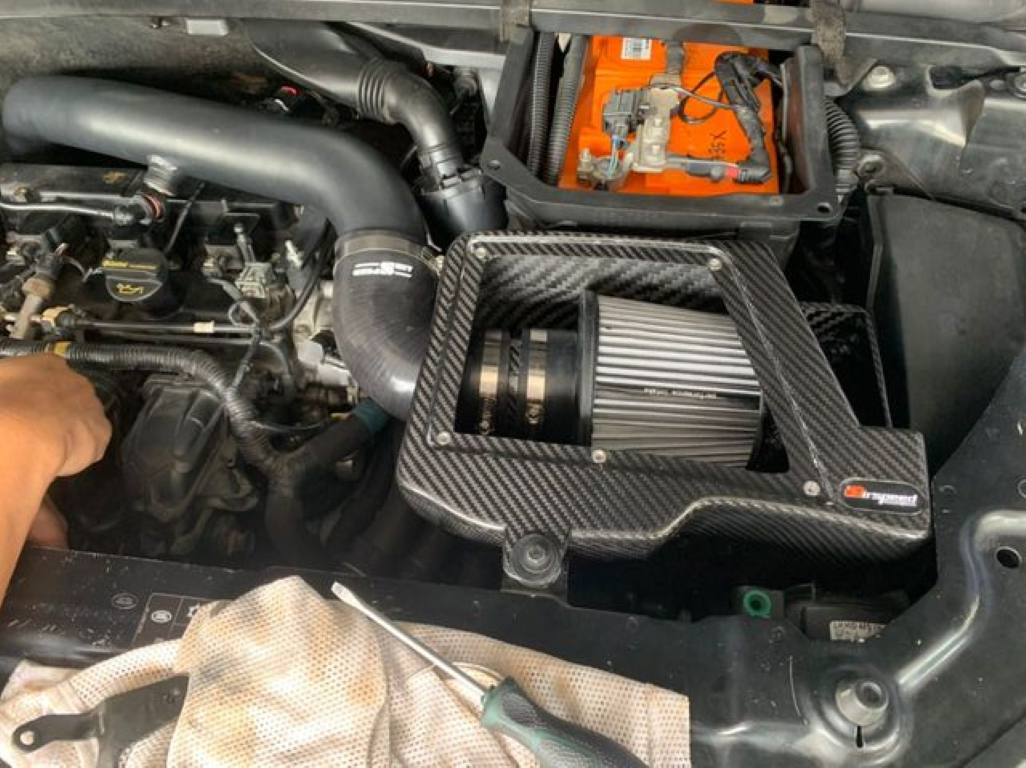 Land Rover Range Evoque 2.0L 2015 2016 2017 with Aftermarket Parts - Air Intake Systems Pre-preg Carbon Fiber from Ventus Veloce