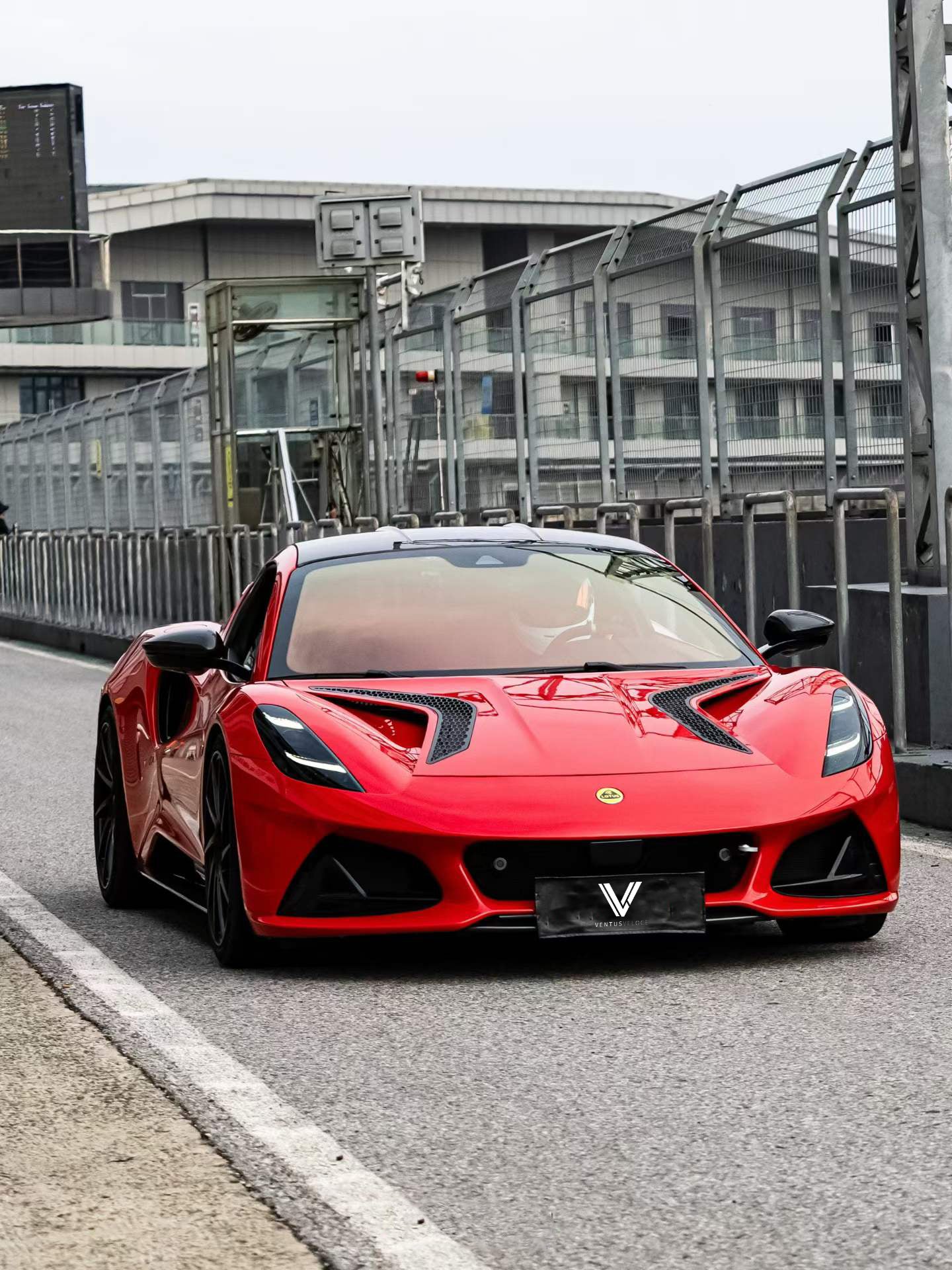 Lotus Emira 3.6 V6 2.0 Four-cylinder 2022-ON with Aftermarket Parts - Hood Pre-preg Carbon Fiber from Ventus Veloce