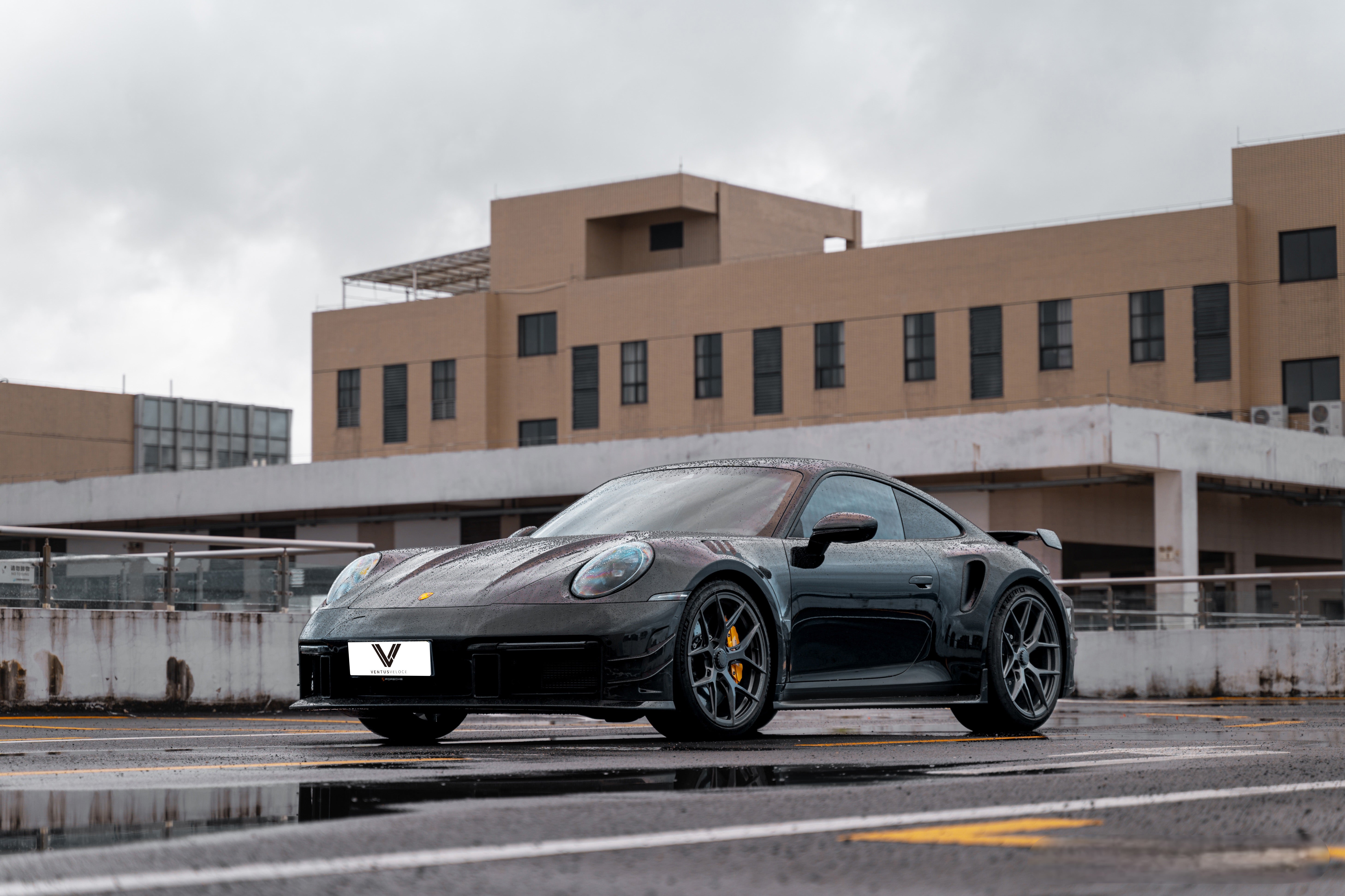 Porsche 911 992.1 Turbo/Turbo S 2020 2021 2022 2023 2024 2025 with Aftermarket Parts - Side Air Intakes Carbon Fiber from Ventus Veloce