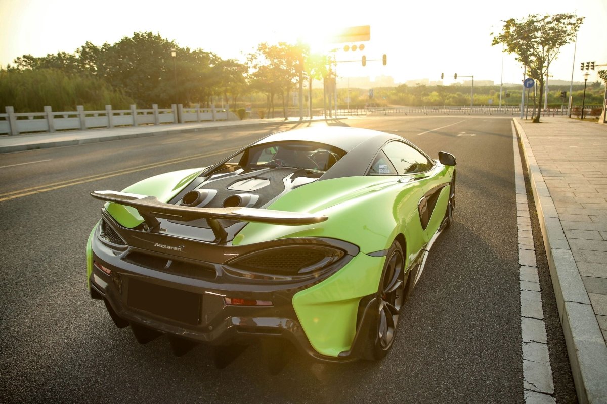 Maclaren Lime Green Aero Republic McLaren 600LT Carbon Fiber MSO