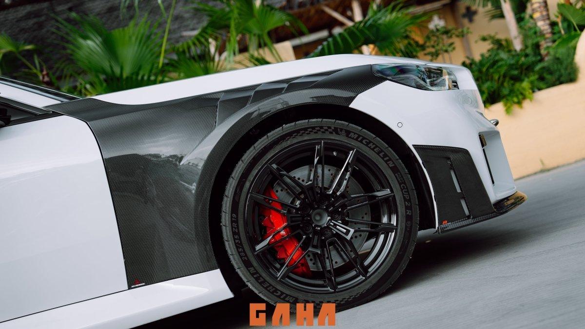 BMW M2 & M2C G87 2023 2024?with Aftermarket Parts - AE Style Front Fenders Carbon Fiber from ArmorExtend