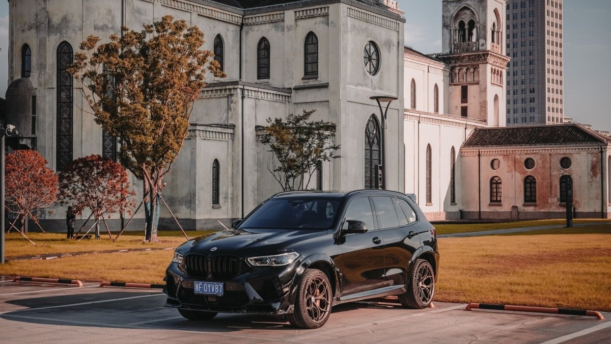BMW X5M X5MC F95 Pre-LCI 2020 2021 2022 2023 with Aftermarket Parts - AE Style Wheel Arches Carbon Fiber?from ArmorExtend