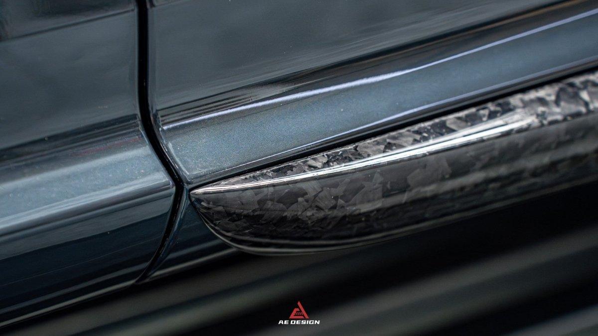Audi Q8 SQ8 RSQ8 2020 2021 2022 2023 2024 with Aftermarket Parts - AE Side Skirts?Carbon Fiber?from ArmorExtend