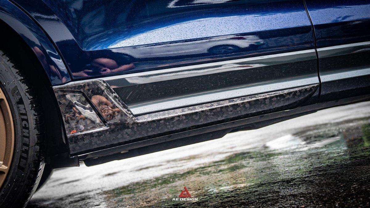 Audi Q8 SQ8 RSQ8 2020 2021 2022 2023 2024 with Aftermarket Parts - AE Side Skirts?Carbon Fiber?from ArmorExtend