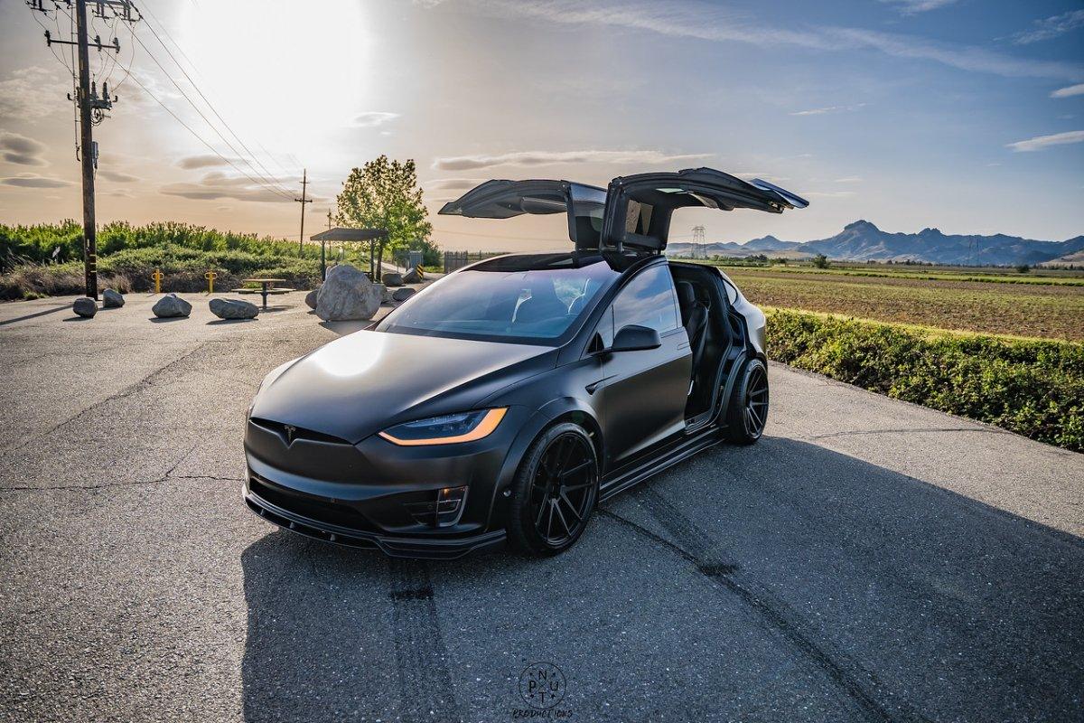 Tesla Model X P100D 100D 90D 75D 60D Performance Long Range Base 2016-2021 with Aftermarket Parts - Front Lip Splitter Carbon Fiber / FRP from CMST Tuning
