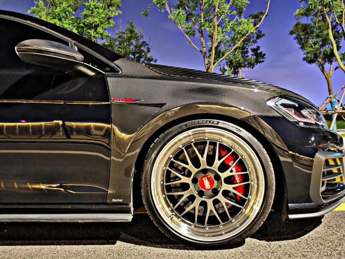 Karbel Carbon Dry Carbon Fiber Front Fenders for Volkswagen Golf & GTI & Golf R MK7.5 - Performance SpeedShop