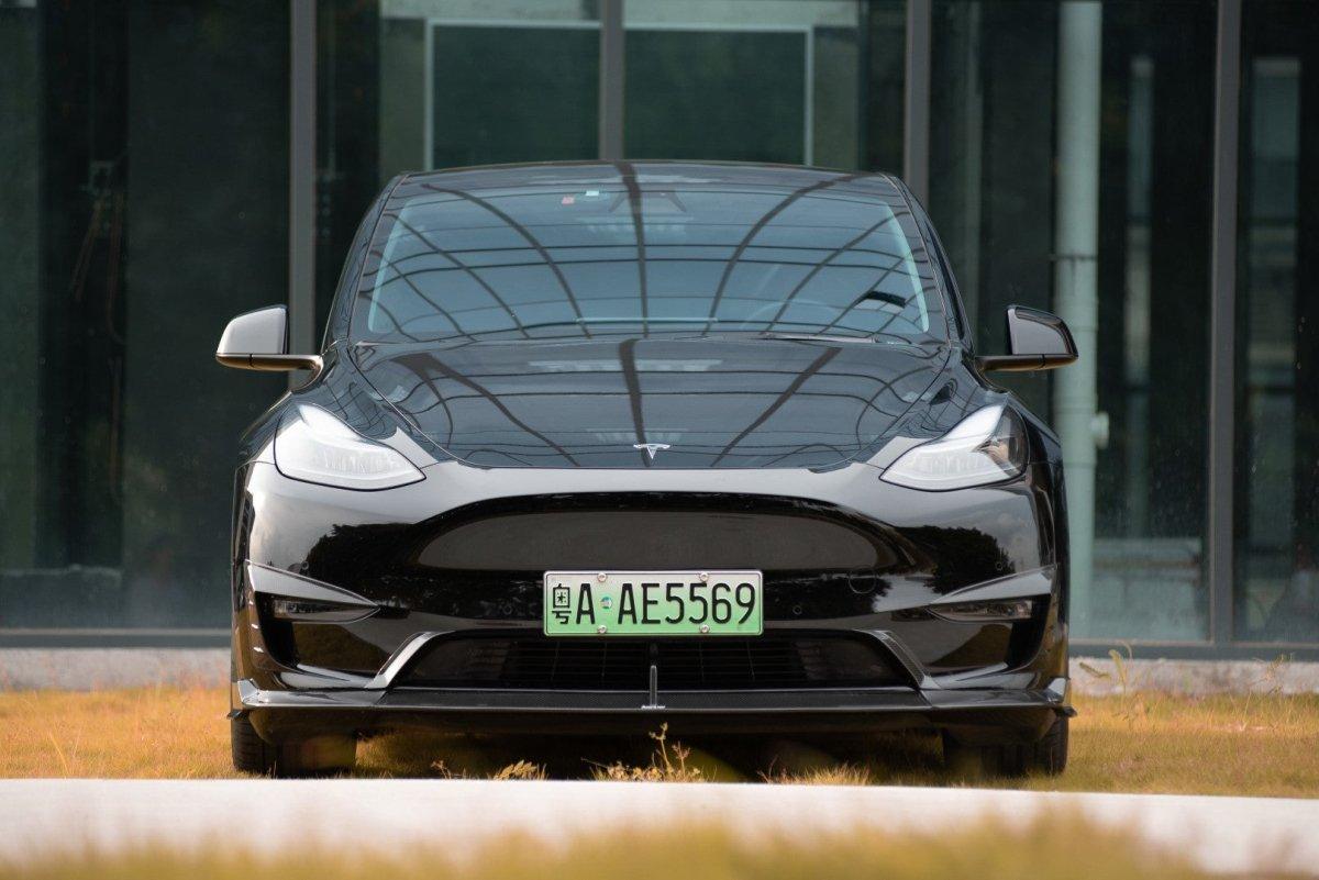 Tesla Model Y 2020-ON with Aftermarket Parts - Front Lip Pre-preg Carbon Fiber from Karbel Carbon