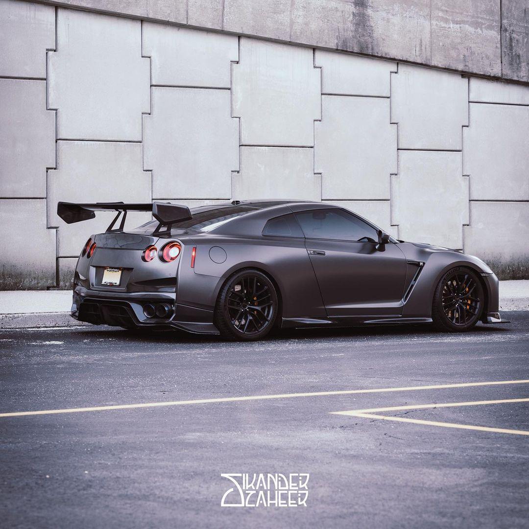 ROBOT CRAFTSMAN Carbon Fiber or FRP Swan Neck Hammer GT Wing For Nissan GTR R35 - Performance SpeedShop