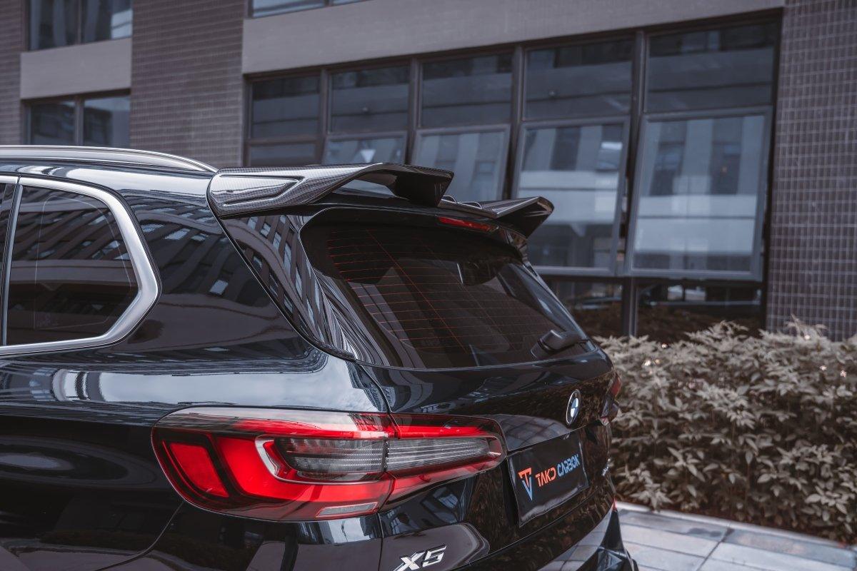 BMW X5 G05 M50i & X/S Drive 40i (with M-Package) (fits both Pre-LCI & LCI) 2019-ON with Aftermarket Parts - Rear Roof Spoiler Pre-preg Carbon Fiber from TAKD Carbon