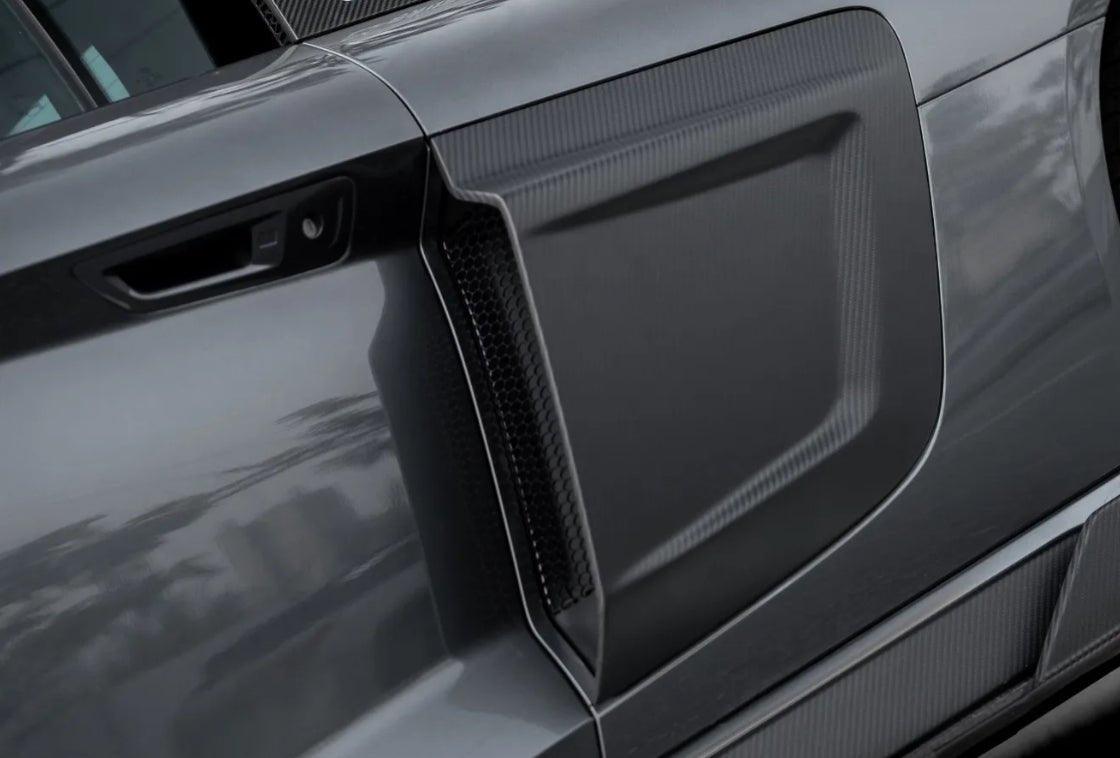 Audi R8 Gen 2 2020 2021 2022 2023 with Aftermarket Parts - Side Blades Carbon Fiber from Ventus Veloce