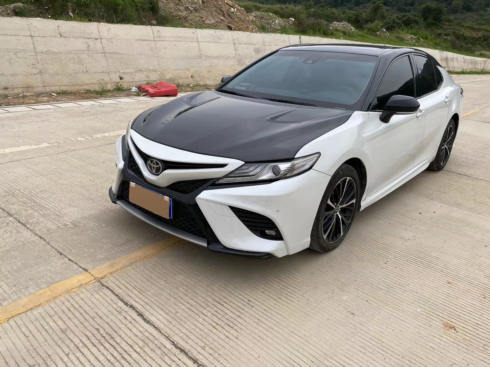 Toyota Camry XV70 2017-ON with EPR's aftermarket parts - Carbon Fiber EV1 Type vented hood