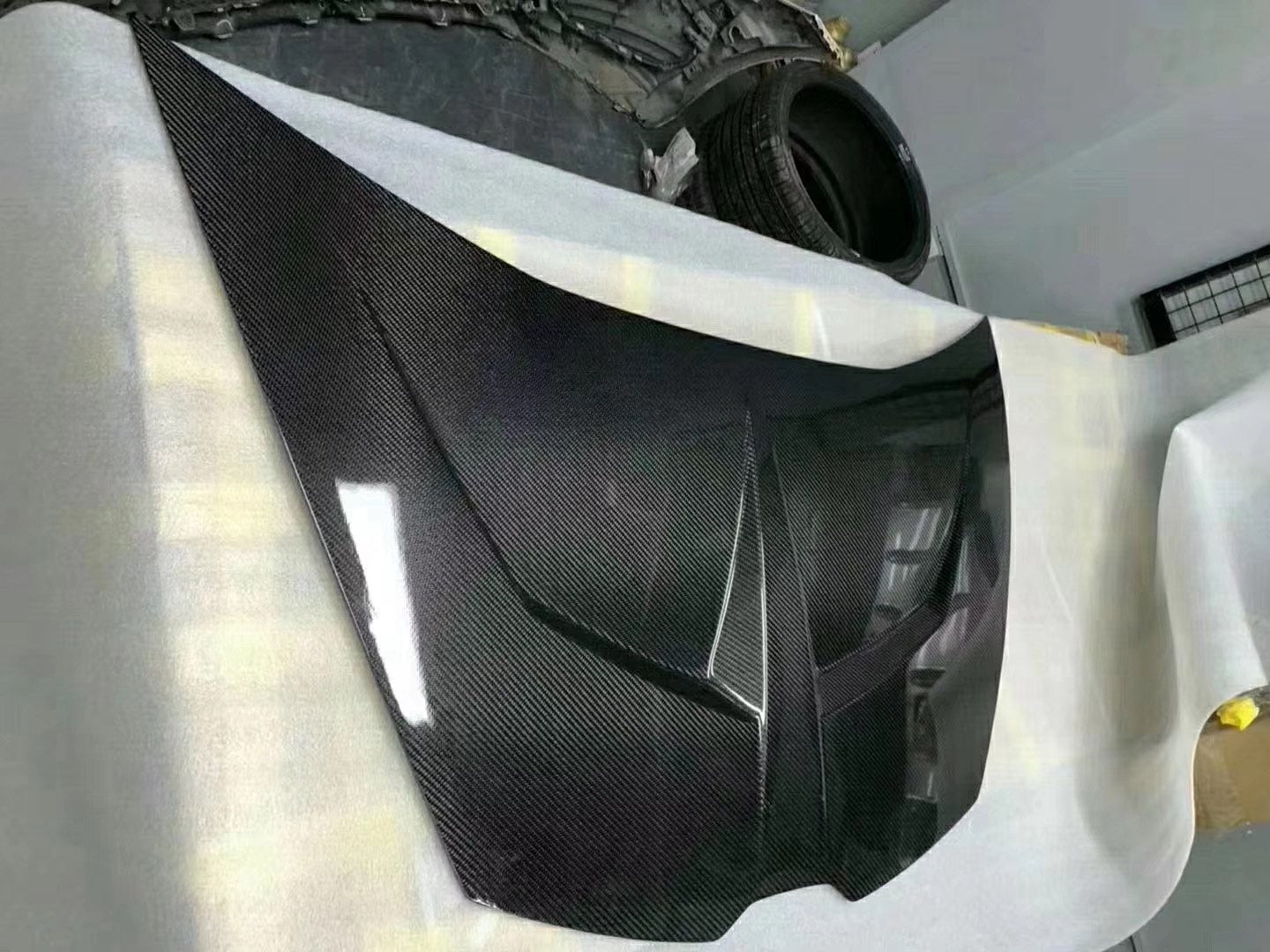 Aero Republic Ten Style Carbon Fiber Hood For Lamborghini Huracan LP580 LP610