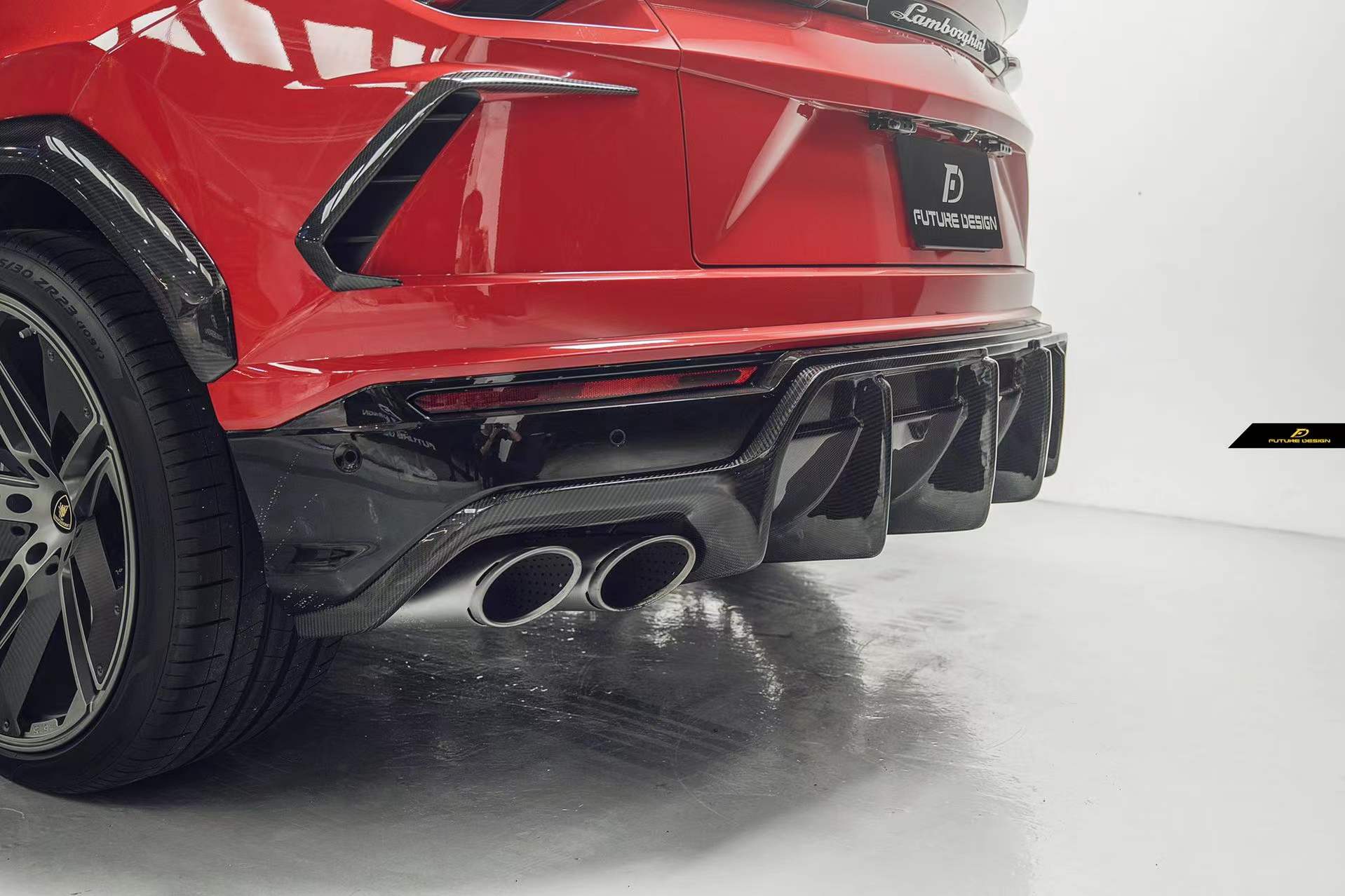 Future Design FD Carbon Fiber REAR BUMPER CANARDS FOR Lamborghini Urus