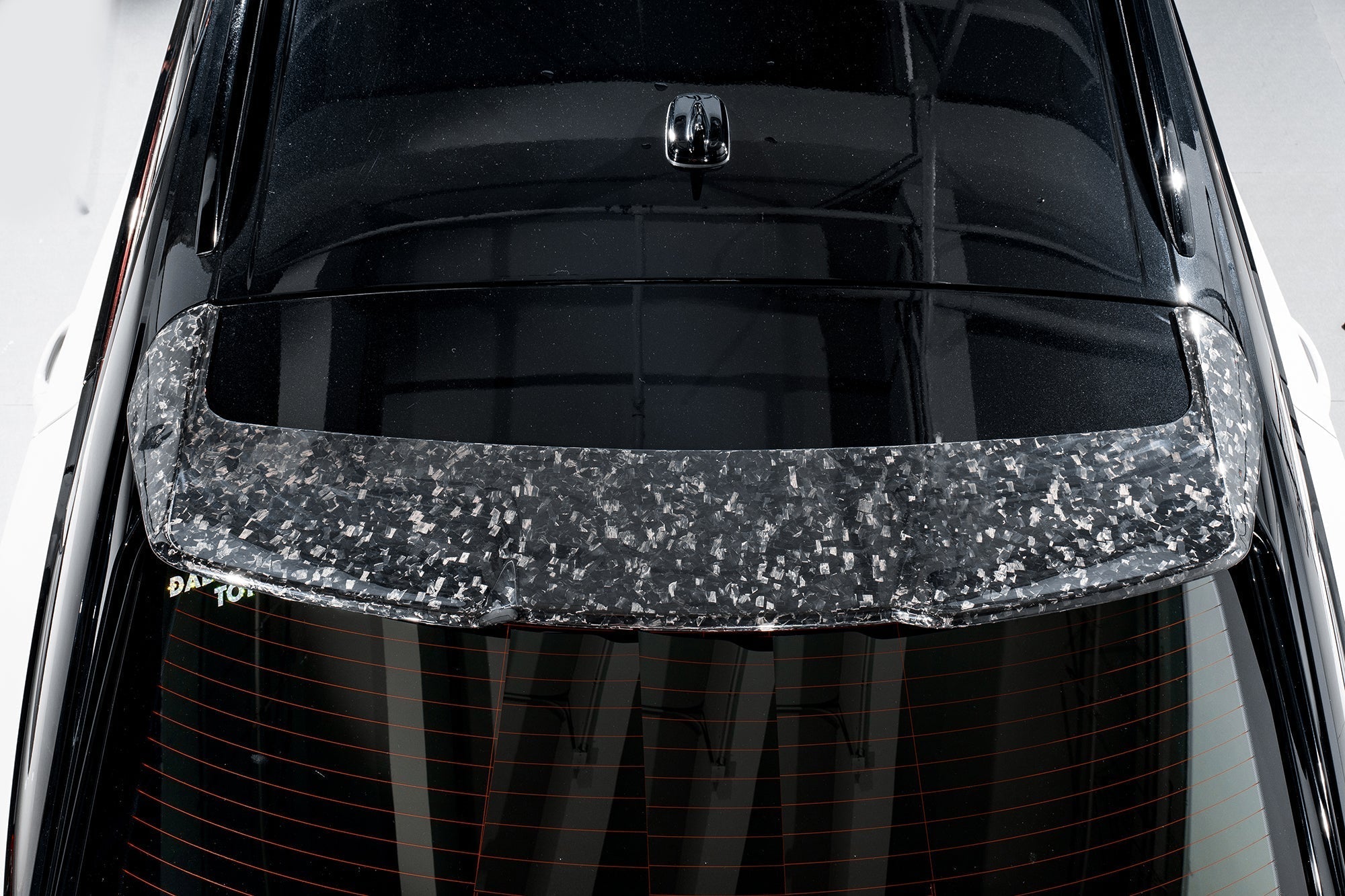 Karbel Carbon Pre-preg Carbon Fiber Rear Roof Spoiler For Audi SQ8 Q8 S-line 2020-2022