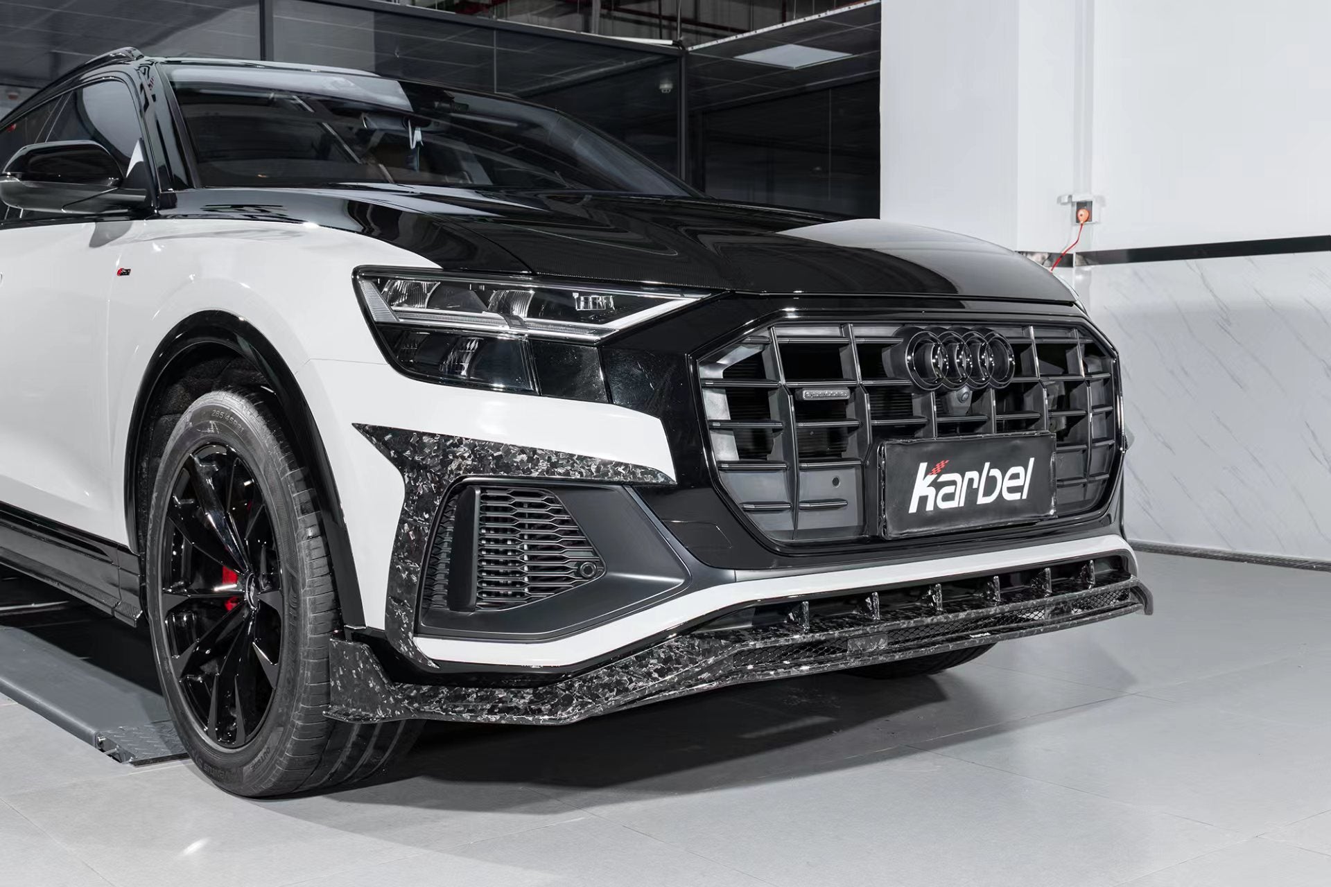 Karbel Carbon Pre-preg Carbon Fiber Upper Valences For Audi SQ8 Q8 S-line 2020-2022